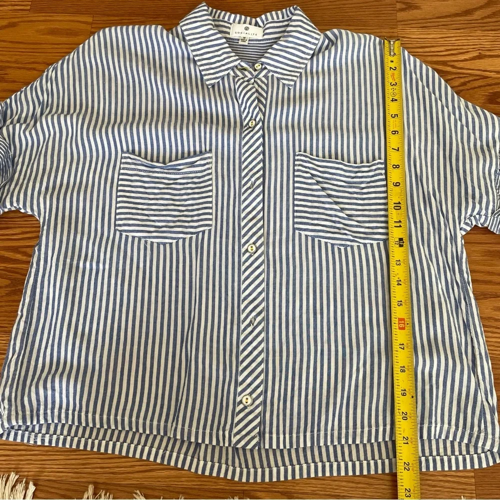 Boxy striped button down - Picture 4 of 5